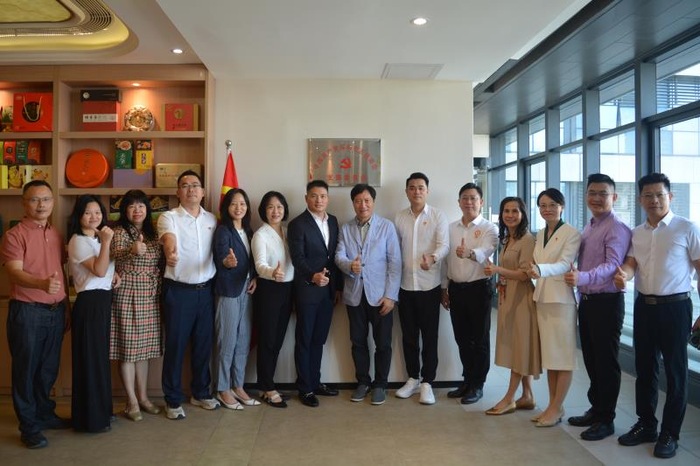 热烈祝贺中国共产党深圳市五邑商会支部委员会成立
